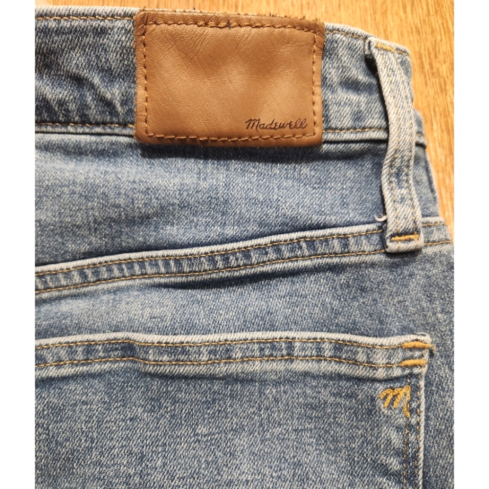 EUC Madewell 10" High Rise Skinny Jeans in Dewitt Wash | Size 30 - Picture 10 of 13